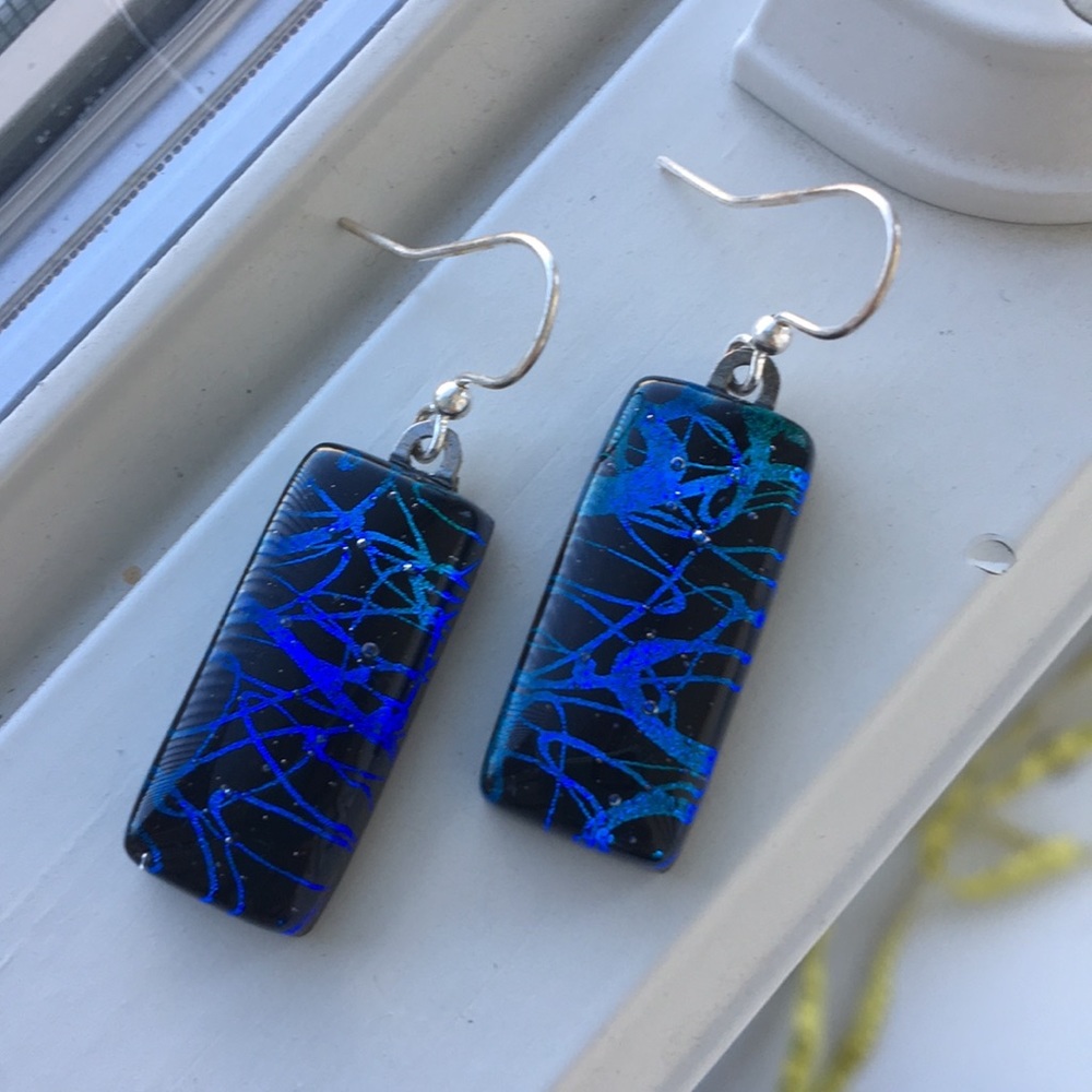Black and Blue Swirl Resin Earrings - Picture 3 of 8